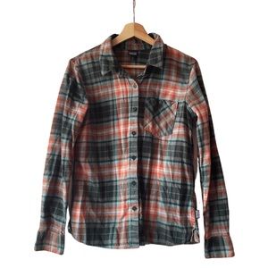 Green and amber Patagonia flannel